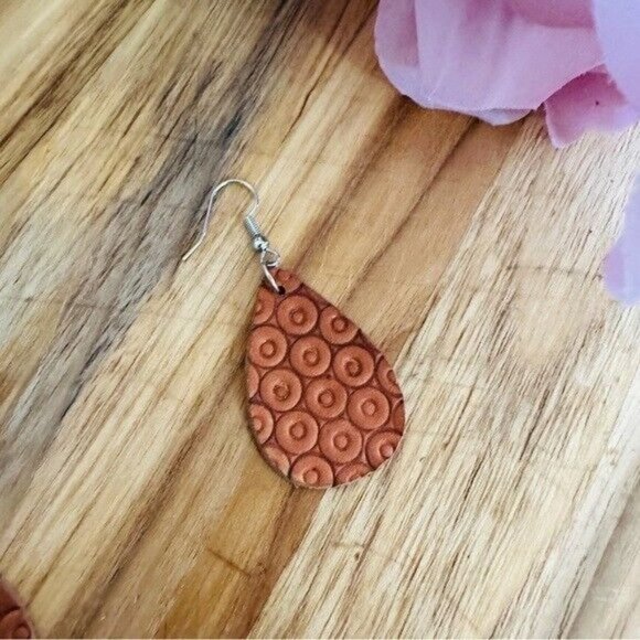 BOHO Hand Crafted Style Hand Tooled Teardrop Leather Earrings - Picture 2 of 5